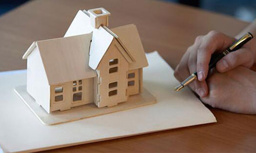 法院強(qiáng)制執(zhí)行正處于租賃期的房屋